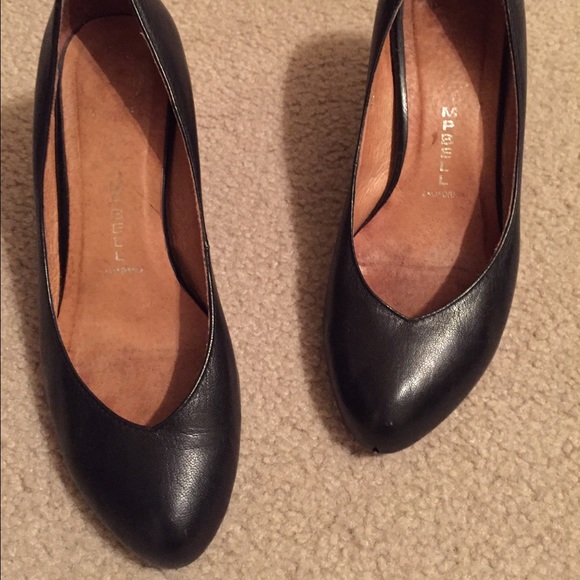 Jeffrey Campbell kitten black leather heel!