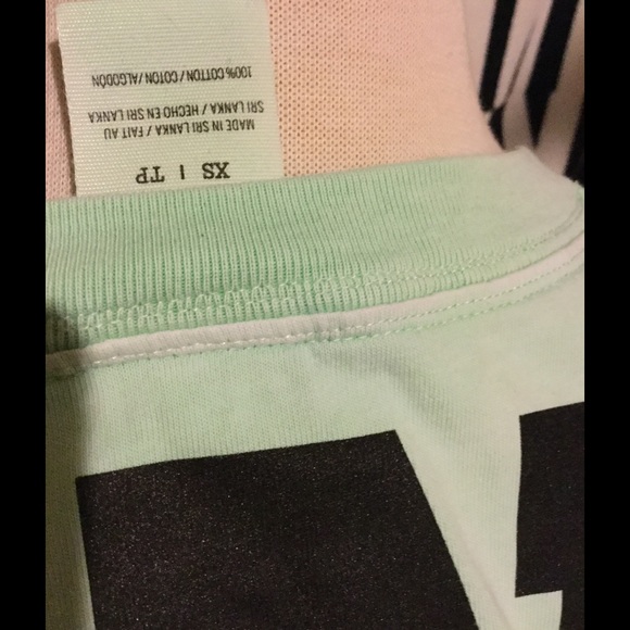 Victoria Secret light green crew neck size XS - Picture 2 of 3