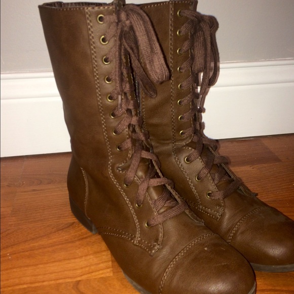 Forever 21 Shoes - Trade✨ FOREVER 21 COMBAT BOOTS