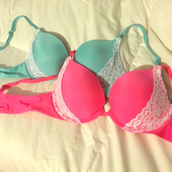 2 New 34 B Victoria's Secret T-Shirt Bras