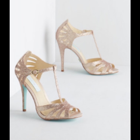 Betty Johnson Go-Glitter Heel in Champagne