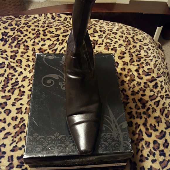 Boots - Picture 2 of 3