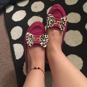 No brand but pink suede flat