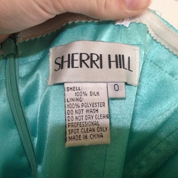 GORGEOUS Sherri Hill Prom Dress! - Picture 2 of 4