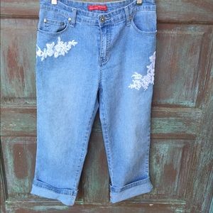 Embroidery patched Capri or cropped jeans. Size 10