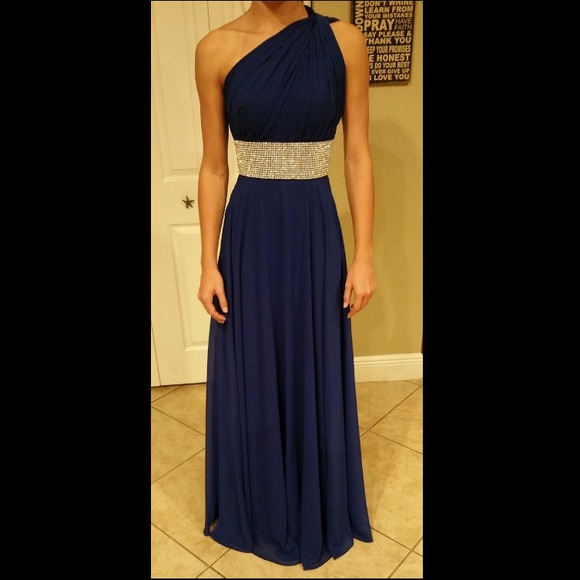 prom dress!! - Picture 2 of 4