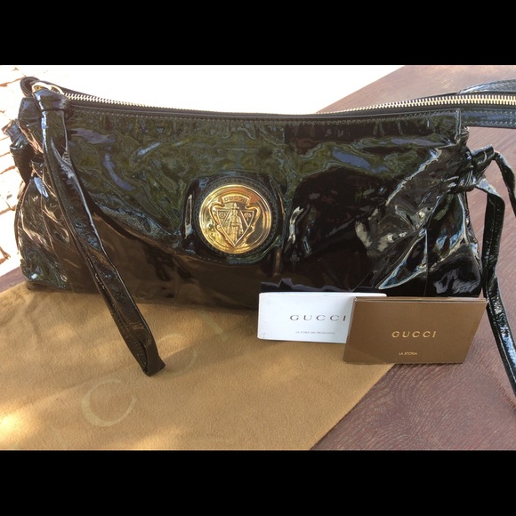 Gucci Black Patent Leather Hysteria Clutch EUC