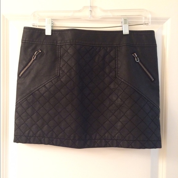 BCBG black skirt