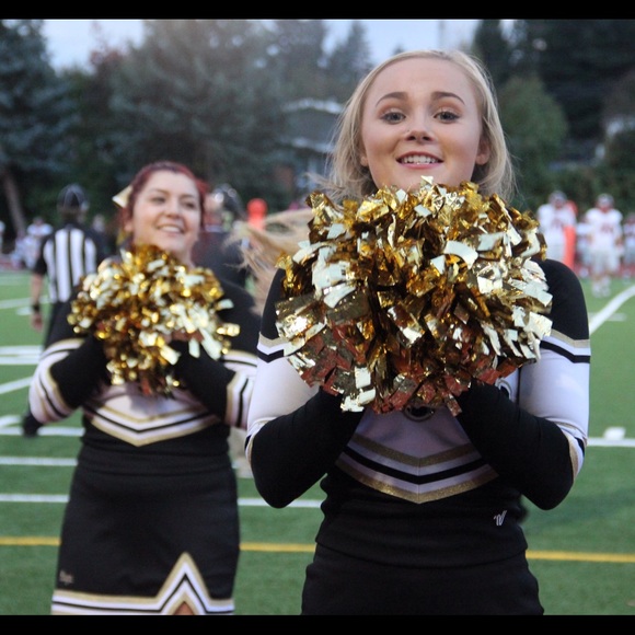 Meet Your Posher Riley ❤️ - Picture 2 of 4