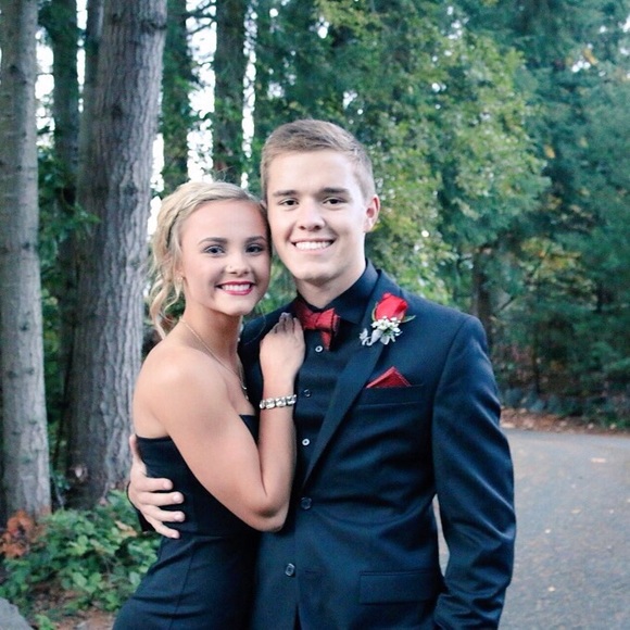 Meet Your Posher Riley ❤️ - Picture 3 of 4