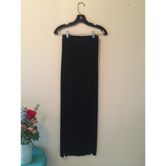 Velvet black Maxi skirt with Sid Slit - Picture 1 of 1