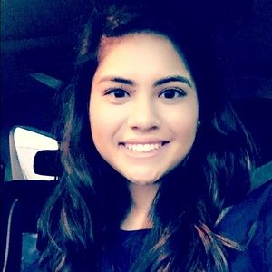 Meet your Posher, Delores