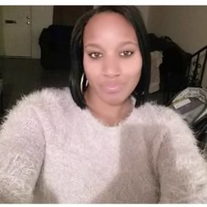 Meet your Posher, Monique