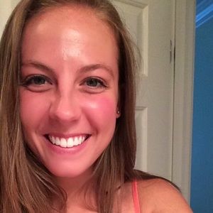 Meet your Posher, Courtney
