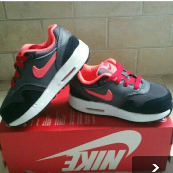 *SOLD* BRAND NEW Nike Childrens Air Max - sz 7C - Picture 1 of 3