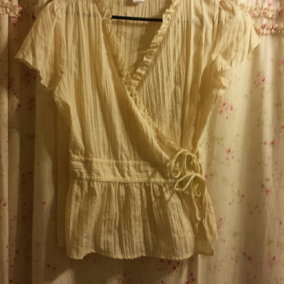 Mellow yellow Charlotte Russe wrap around top - Picture 1 of 4