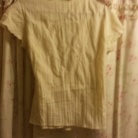 Mellow yellow Charlotte Russe wrap around top - Picture 3 of 4