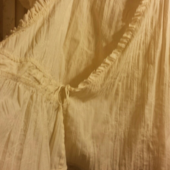 Mellow yellow Charlotte Russe wrap around top - Picture 4 of 4