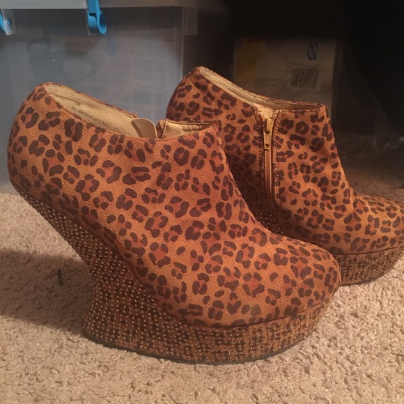 Size 12 Wedges