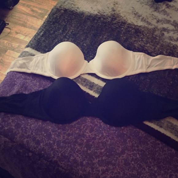 Black and white bra set