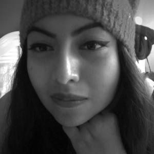 Meet your Posher, Estefani