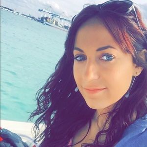 Meet your Posher, Natalie