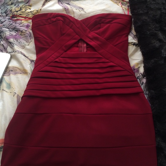 Red keyhole mini dress