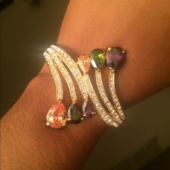 Colorful gold tone bracelet