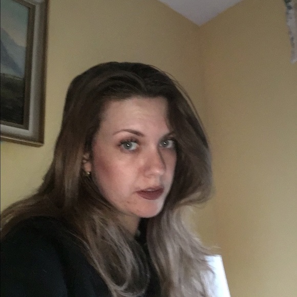 Meet your Posher, Ashley - Picture 1 of 1