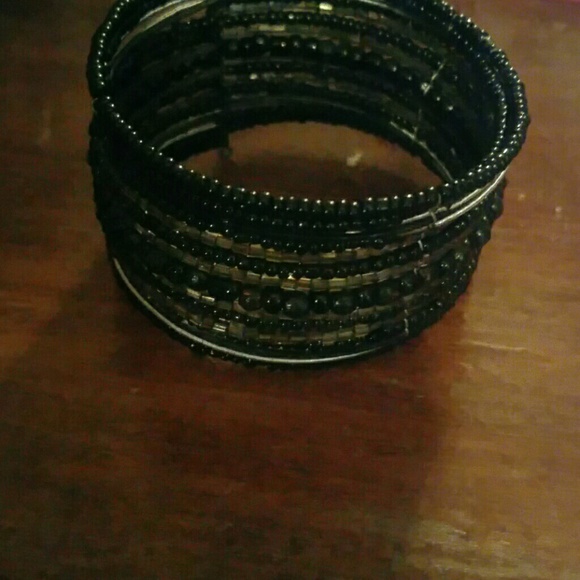 Beautiful black thick beaded bracelet