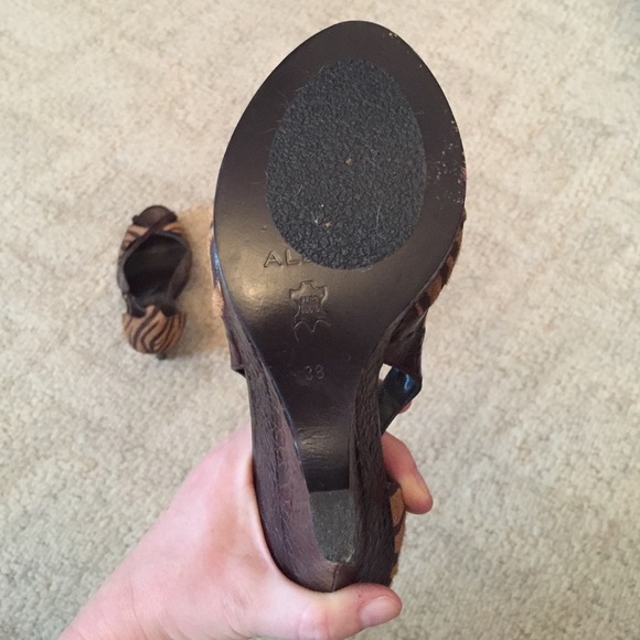 Fun Aldo Platforms! - Picture 4 of 4