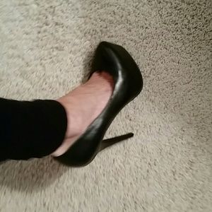 Steve Madden black leather high platform 6""heel