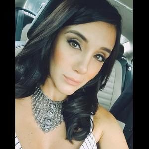 Meet your Posher, Yazmin