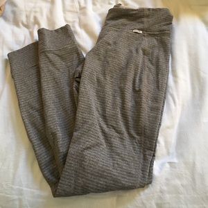 Patagonia capillene leggings