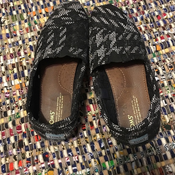 Toms shoes