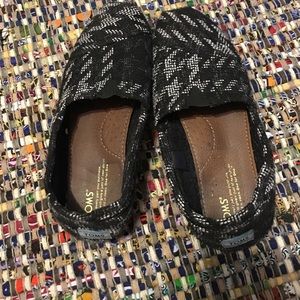 Toms shoes
