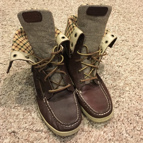 Sperry top-sider  boot size 6