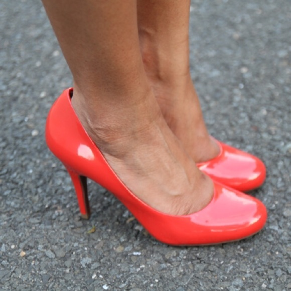Orange Pumps