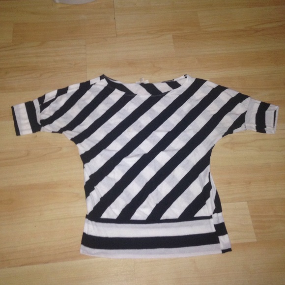 B&W blouse