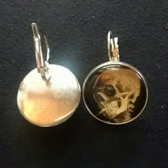 Skull Drop Earrings - Picture 2 of 3