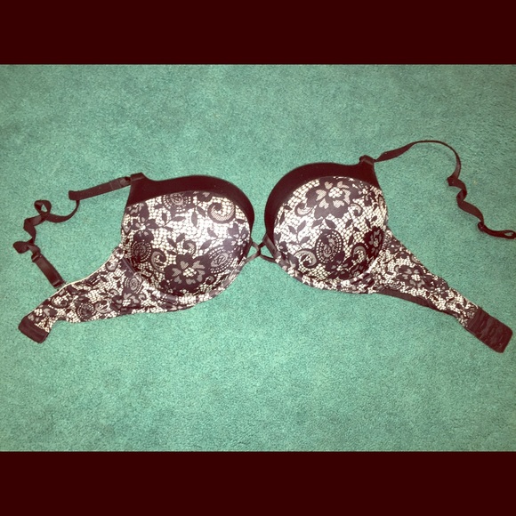 Victoria Secret Bombshell Plunge 34D