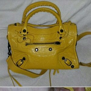 Balenciaga mini city