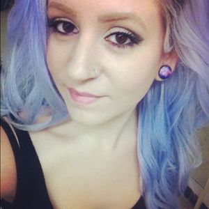 Meet your Posher, Stefanie