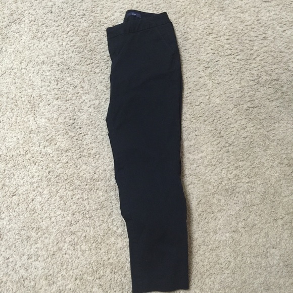 Black capris