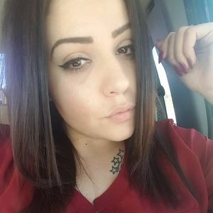 Meet your Posher, Celina