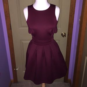 Maroon Sleeveless Backless Mini Dress