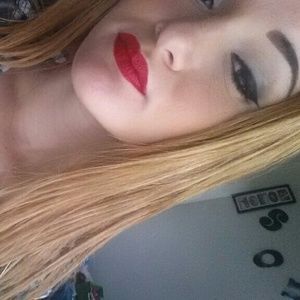 Meet your Posher, Sonya