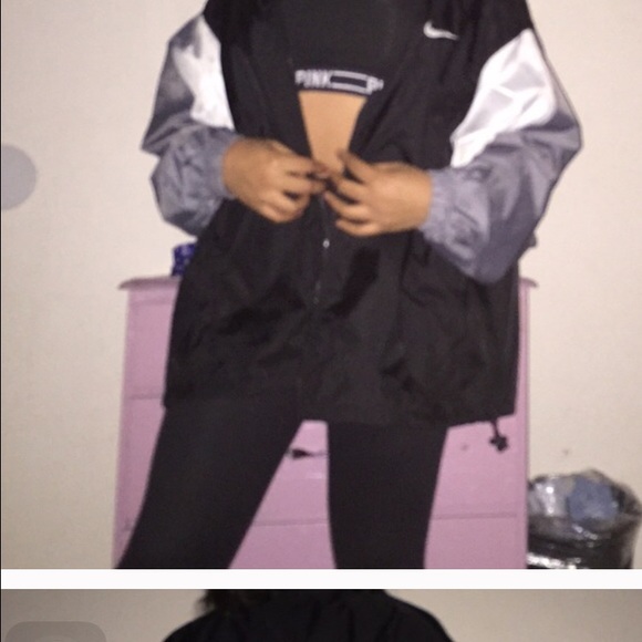 NIKE WINDBREAKER