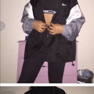 NIKE WINDBREAKER