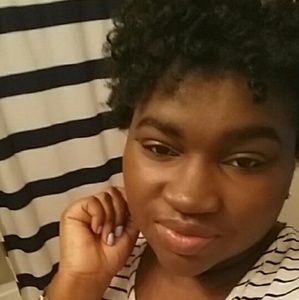 Meet your Posher, Alicia